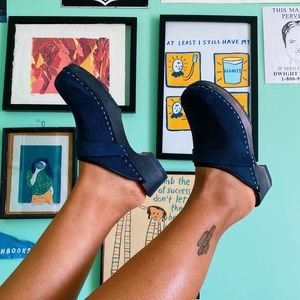 Navy blue leather clogs from Holland Simson brand